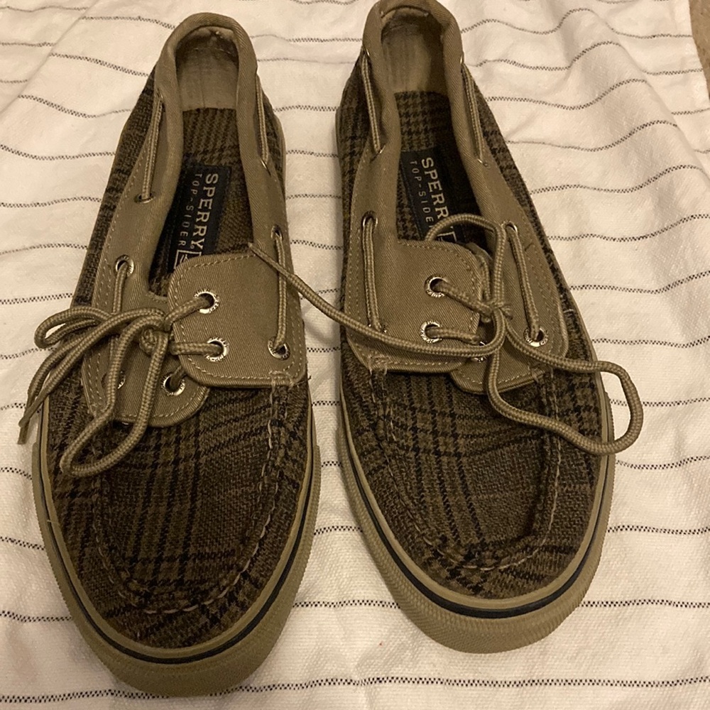 Men’s size 8.5 Cloth Sperry Topsiders